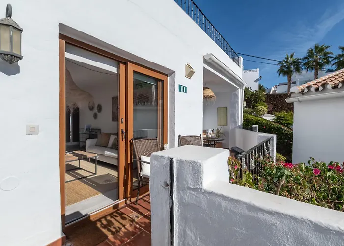 Апартаменти Capistrano Playa 111 *