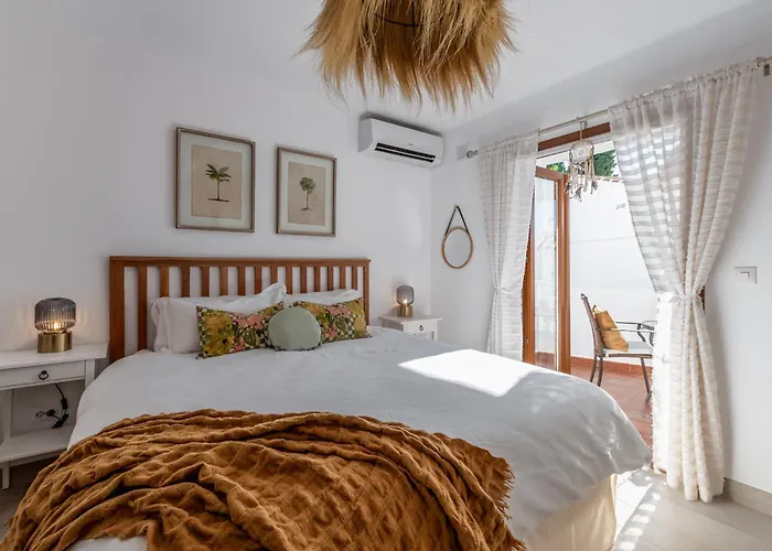 Capistrano Playa 111 * Нерха