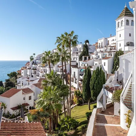 Capistrano Playa 111 Апартаменты Нерха
